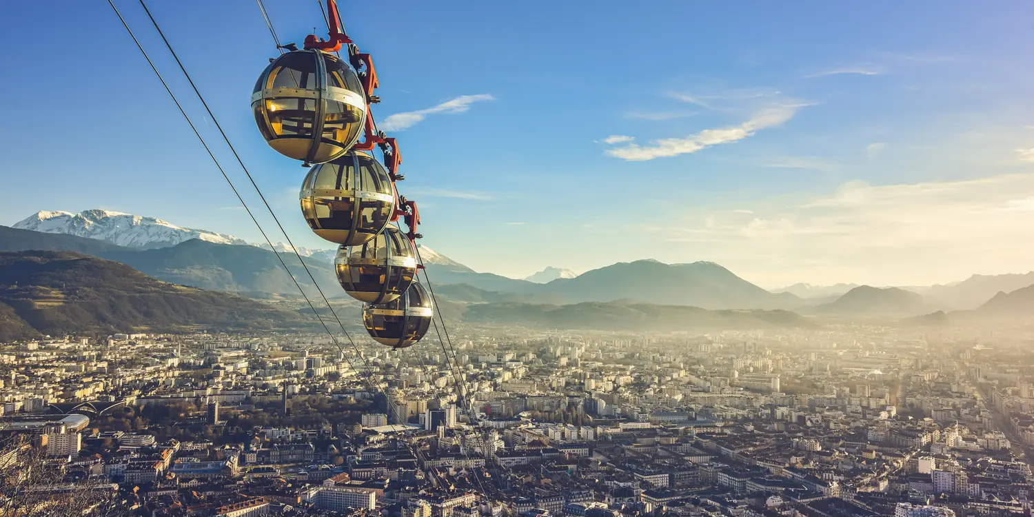 Background image of Grenoble