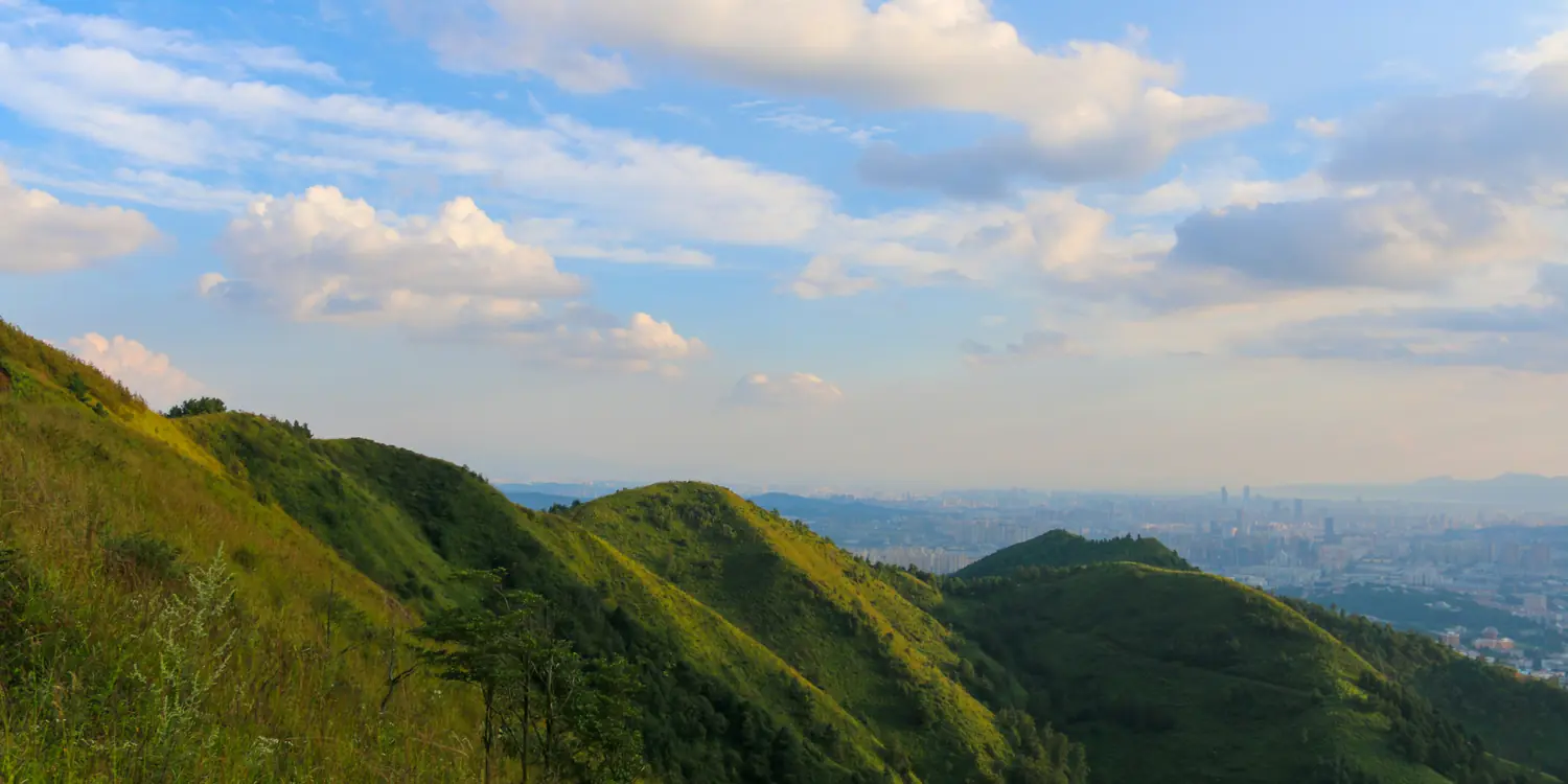 Background image of Kunming