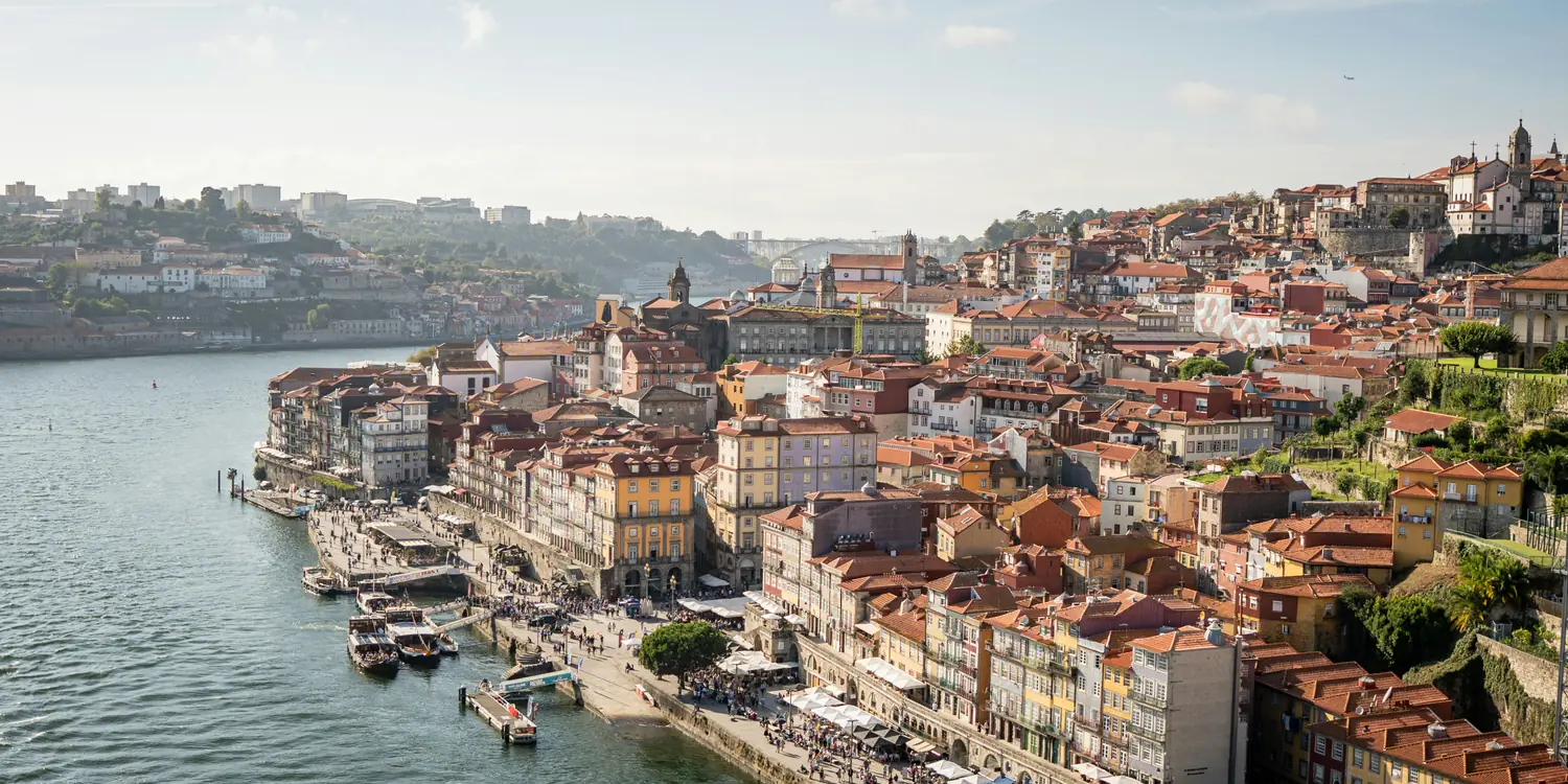 Background image of Porto