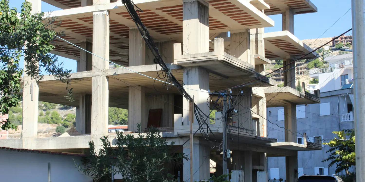 Background image of Sarandë